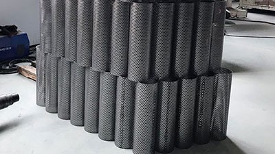 沖孔直(zhí)縫焊管