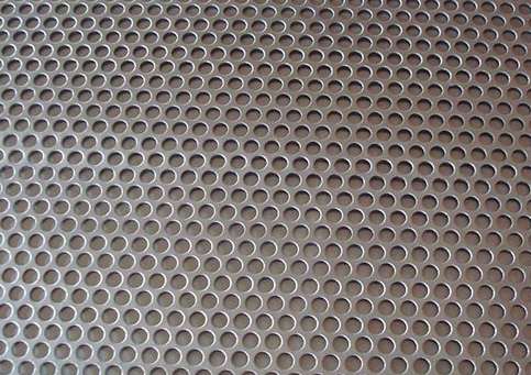 鋁(lǚ)闆沖孔網在(zai)航海事業的(de)用途