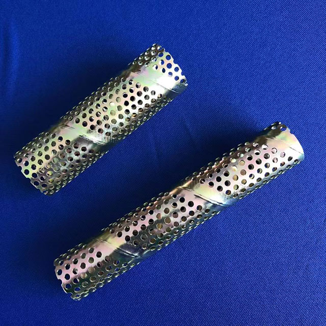 螺旋(xuán)沖孔焊(hàn)管生産(chǎn)