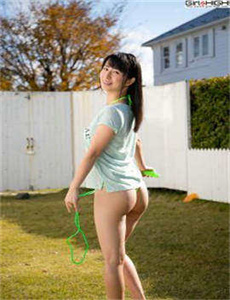 巨大女英雄
